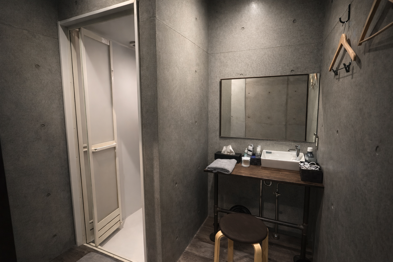 シャワールーム